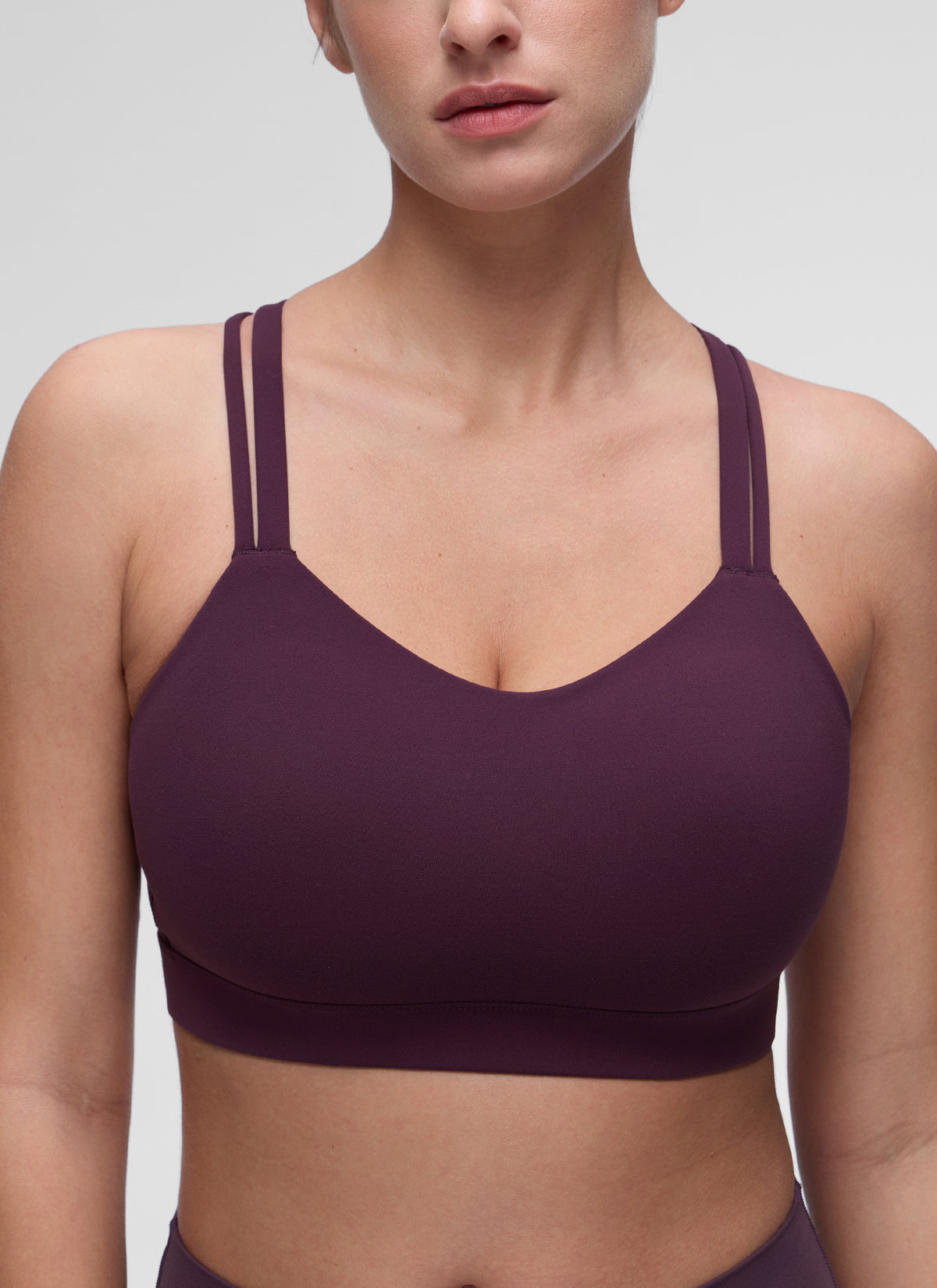 CRZ YOGA Women's Yoga Light Support Double Strap Mold Sport Bra Deep Purple @model_info:Marina