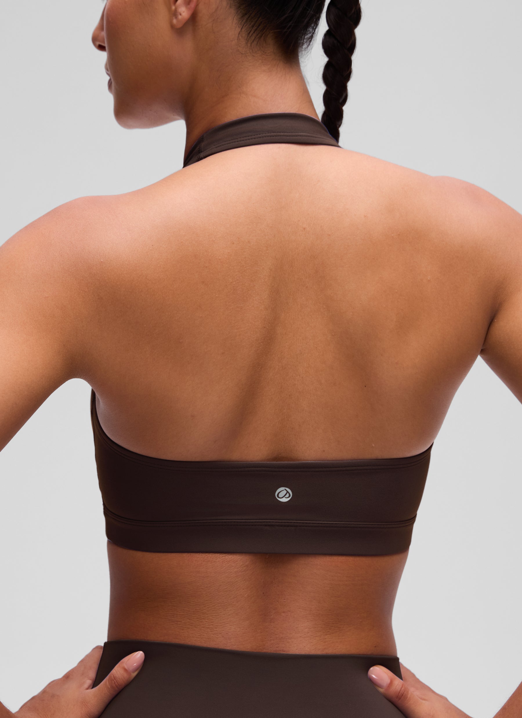 CRZ YOGA Womens Yoga Scoop Neck Padded Open Back Sports Bras Hot Fudge Brown @model_info:C