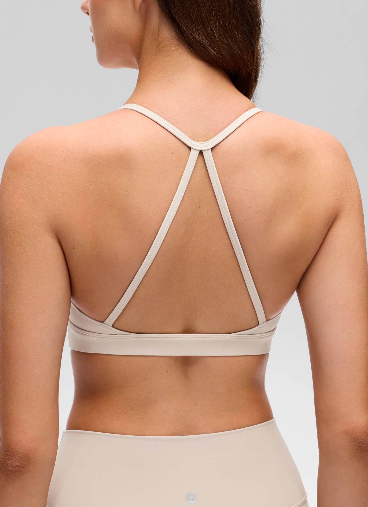 CRZ YOGA Women's Butterluxe Yoga Scoop Neck Cross Back Sports Bra Mojave Tan