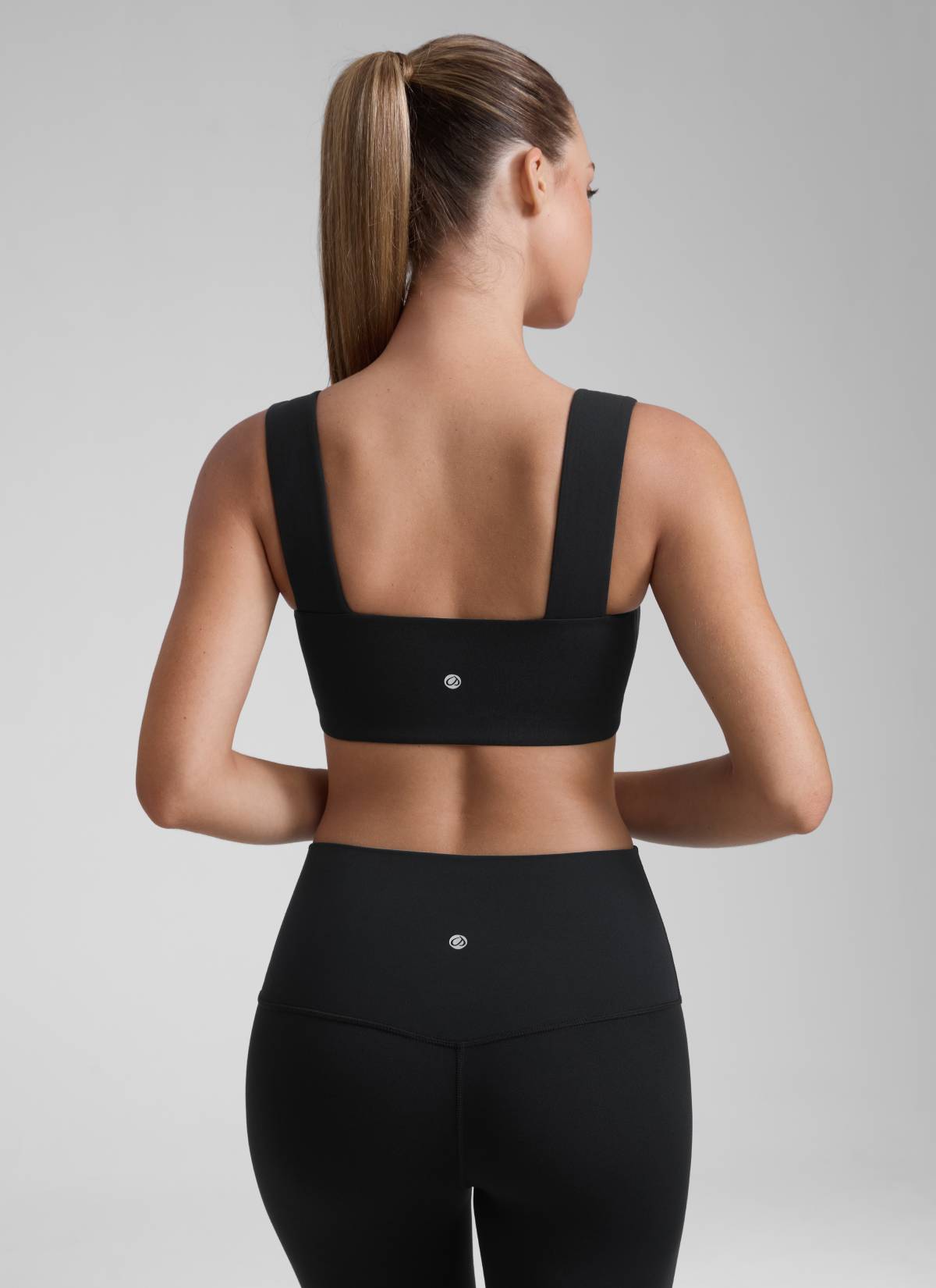 CRZ YOGA Butterluxe Womens Square Neck Open Back Wide straps Sports Bras Black