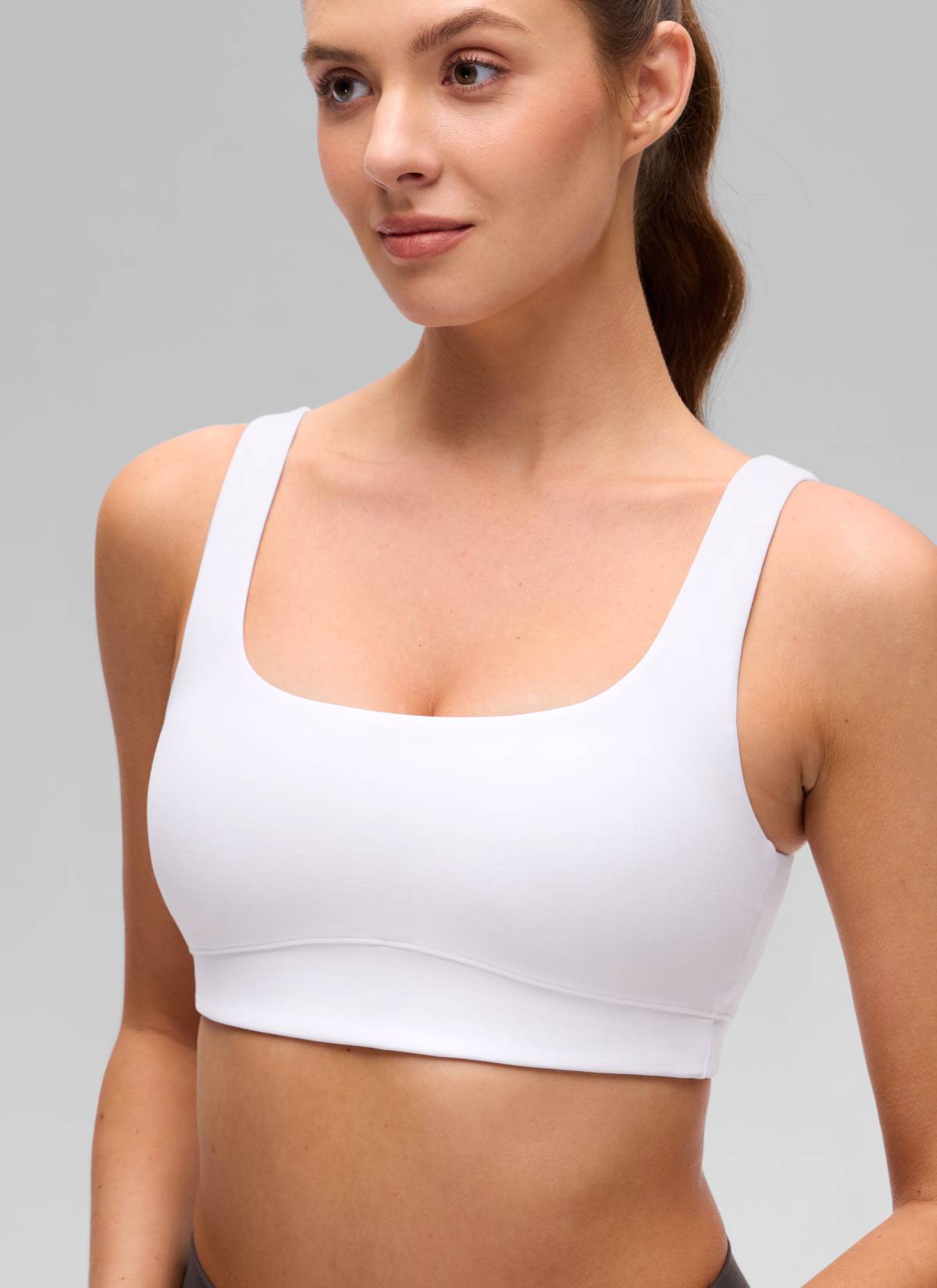 CRZ YOGA Women's Butterluxe Yoga U Back Sports Bra Light Support White