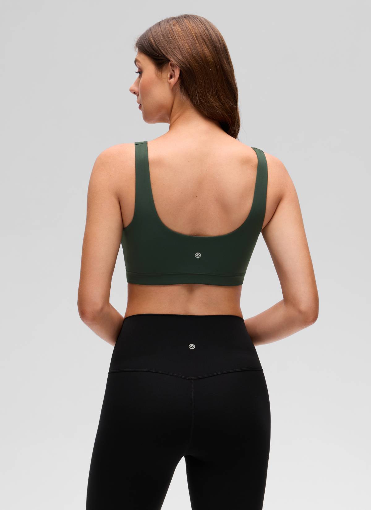 CRZ YOGA Women's Butterluxe Yoga U Back Sports Bra Light Support Legend Green @model_info:Gelya