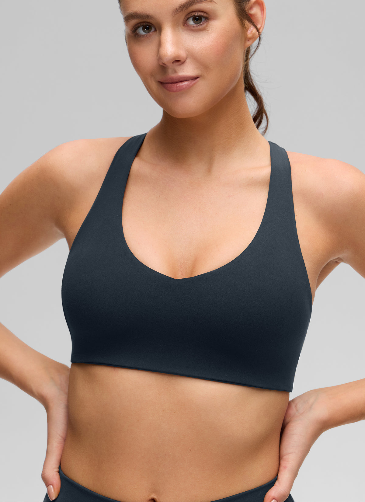 CRZ YOGA Women's Butterluxe Yoga V Neck RacerBack Build in Sports Bra True Navy @model_info:Gelya