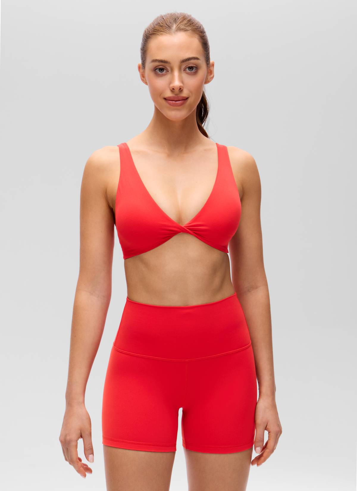 CRZ YOGA Women's Butterluxe Yoga Twist V Neck U Back Sports Bra Deep Red @model_info:Lary