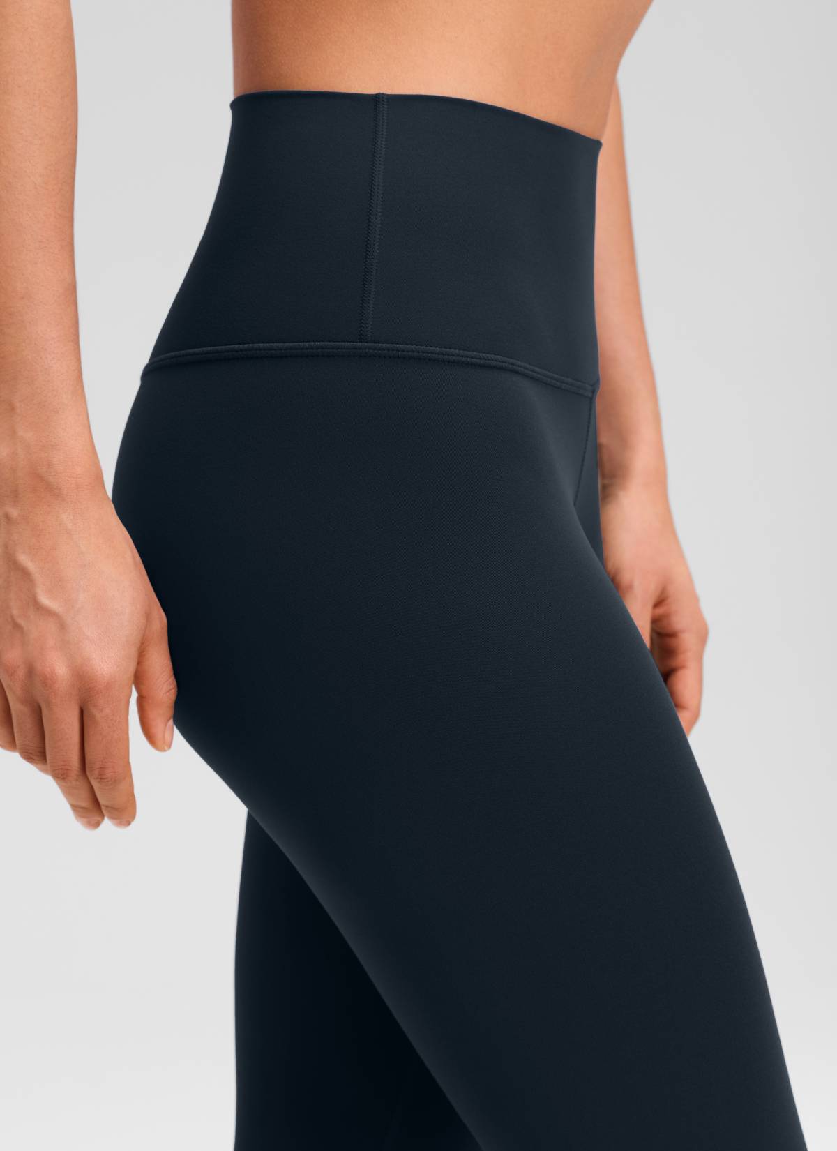 CRZ YOGA Women's Yoga Lounge High Rise Butterluxe Yoga Leggings 23'' True Navy @model_info:Larissa