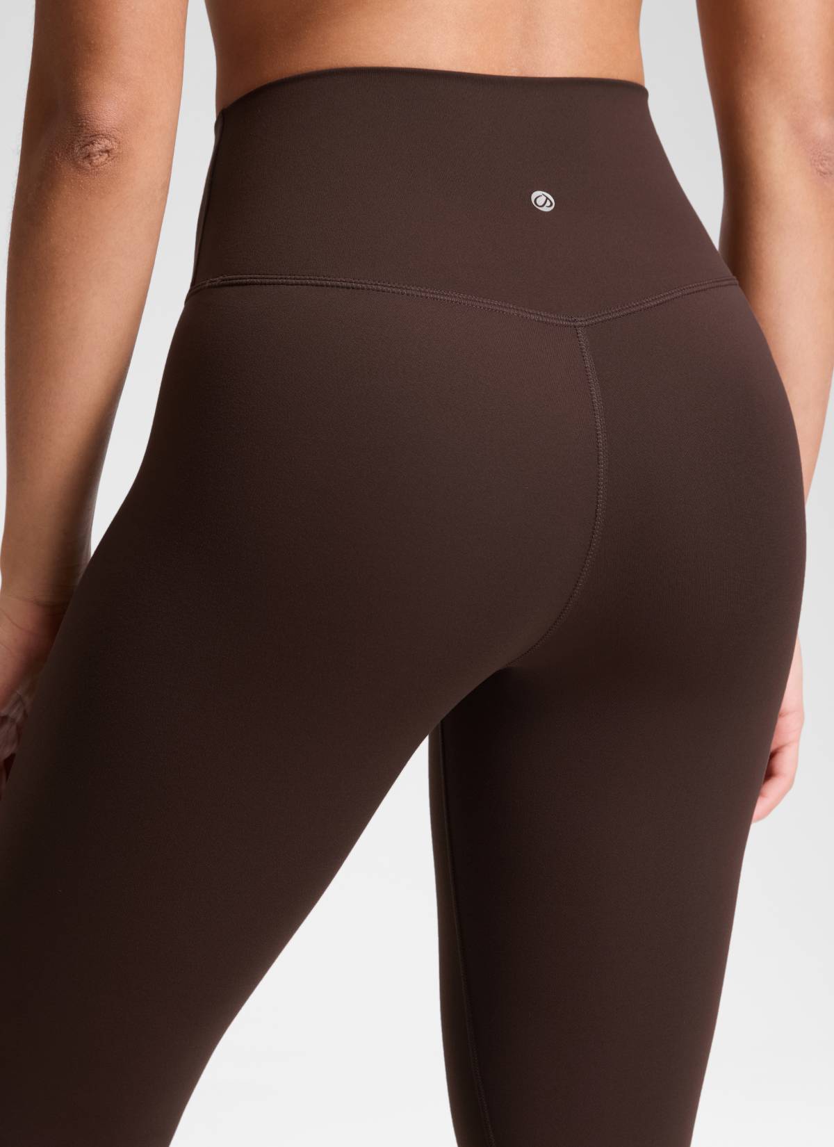 CRZ YOGA Women's High Rise Butterluxe Yoga Leggings 25'' V Cross Waist Hot Fudge Brown @model_info:Fiona