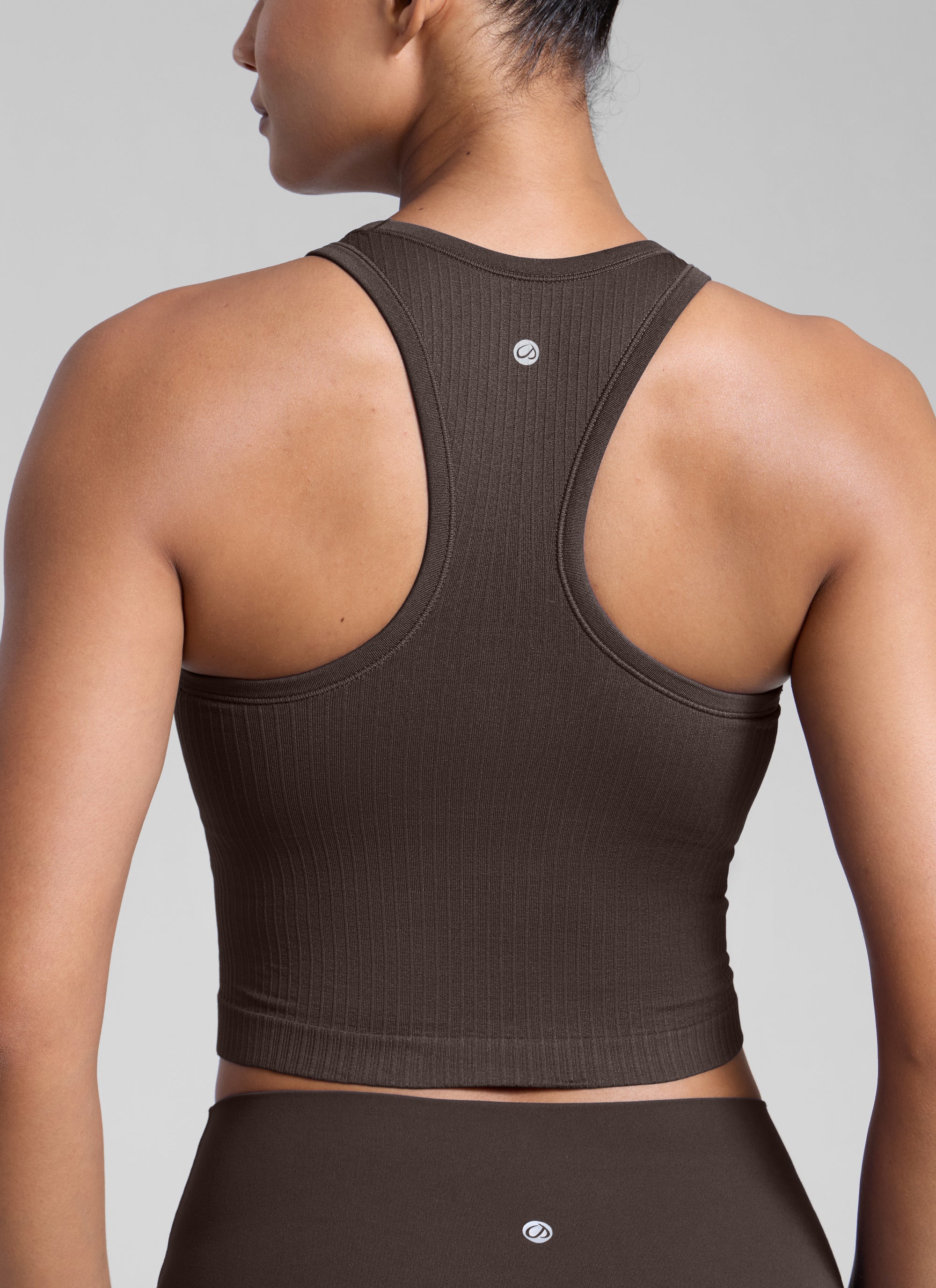 CRZ YOGA Women's Yoga Slim Fit Tops Seamless Longline Tank High Neck Hot Fudge Brown @model_info:Barbara