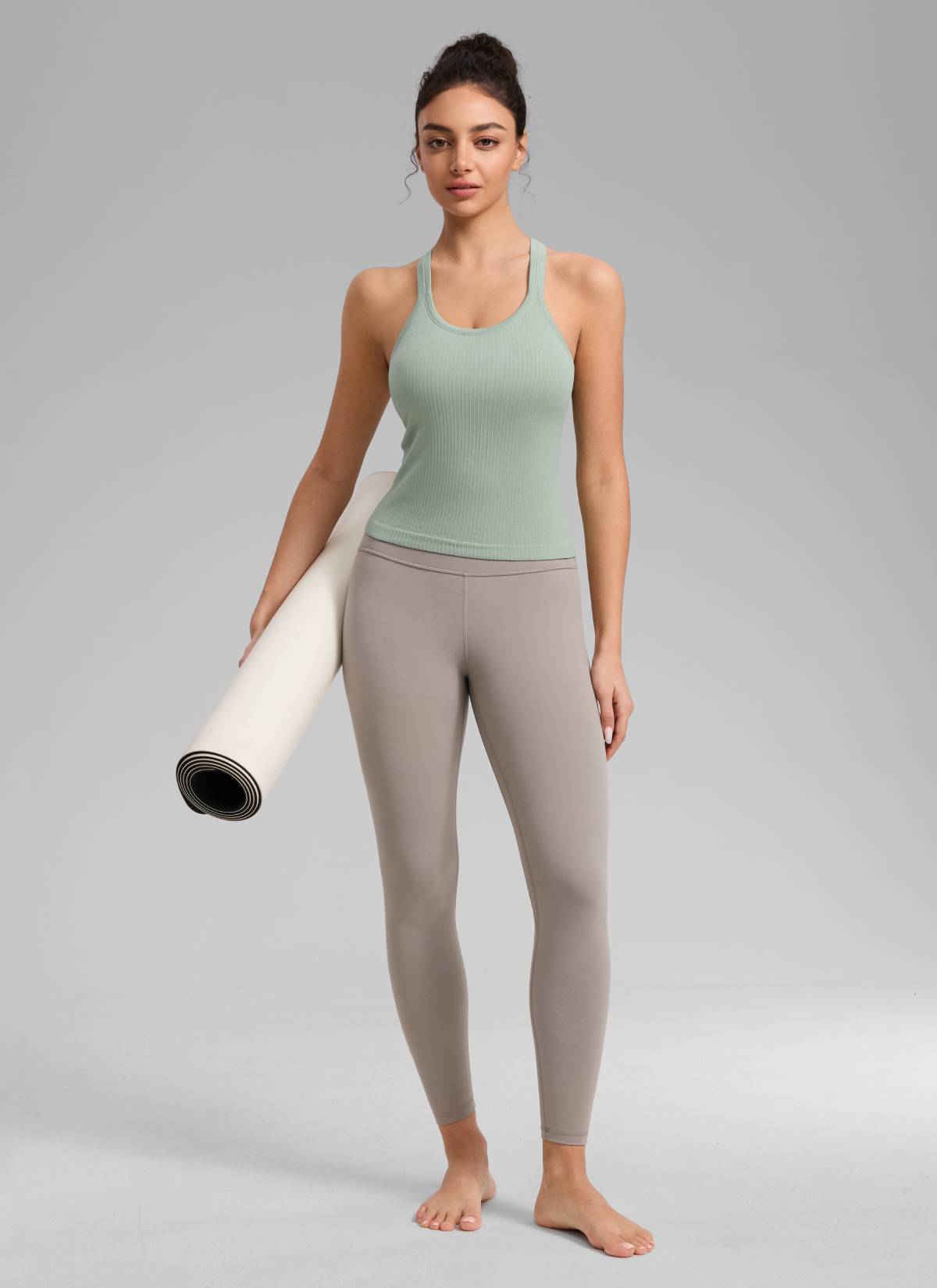 CRZ YOGA Women's Yoga Slim Fit Seamless Tank Crew Neck Waist Length Green Palm Court @model_info:Anano