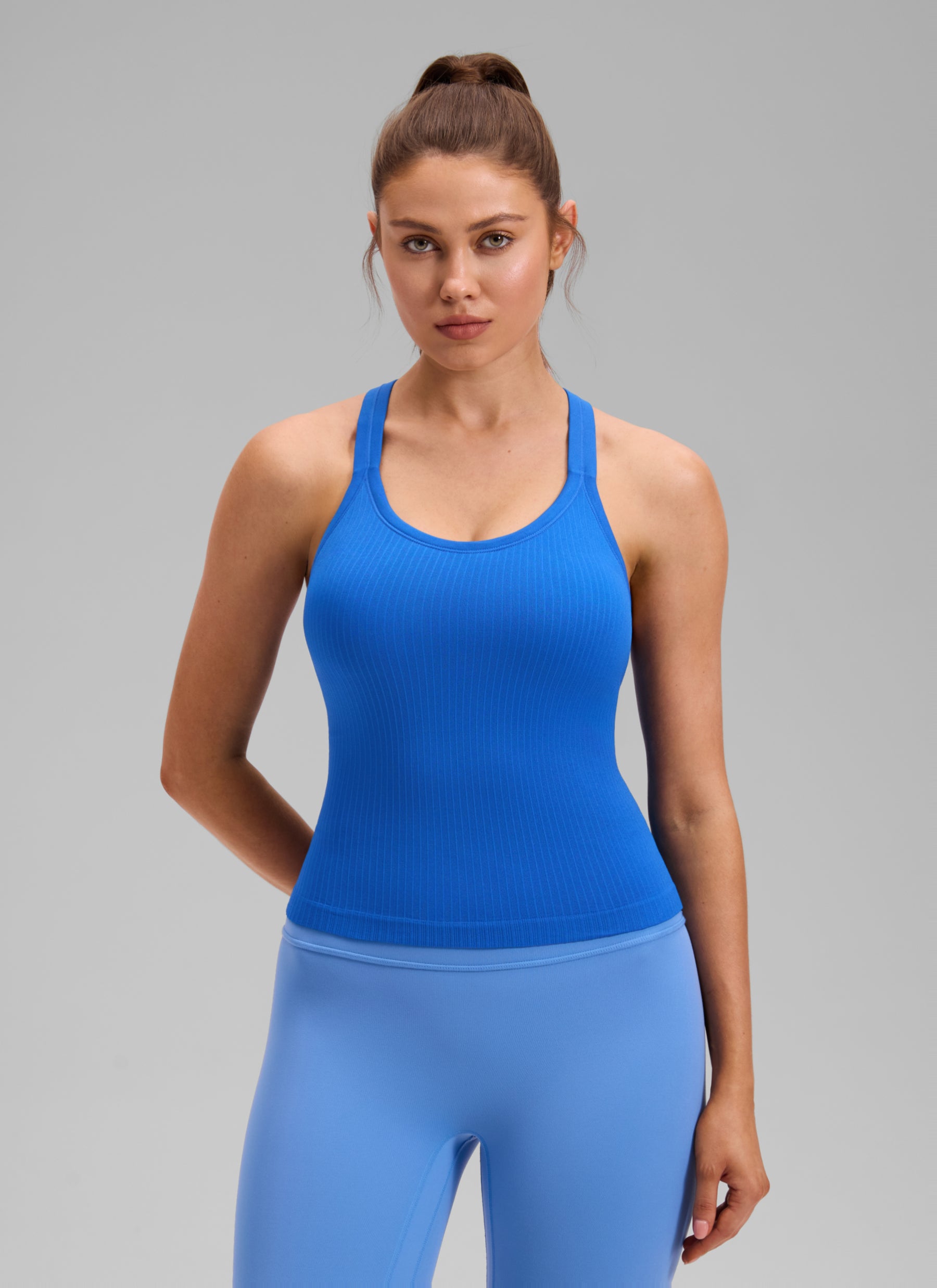 CRZ YOGA Women's Yoga Slim Fit Seamless Tank Crew Neck Waist Length Sparkle Blue @model_info:V