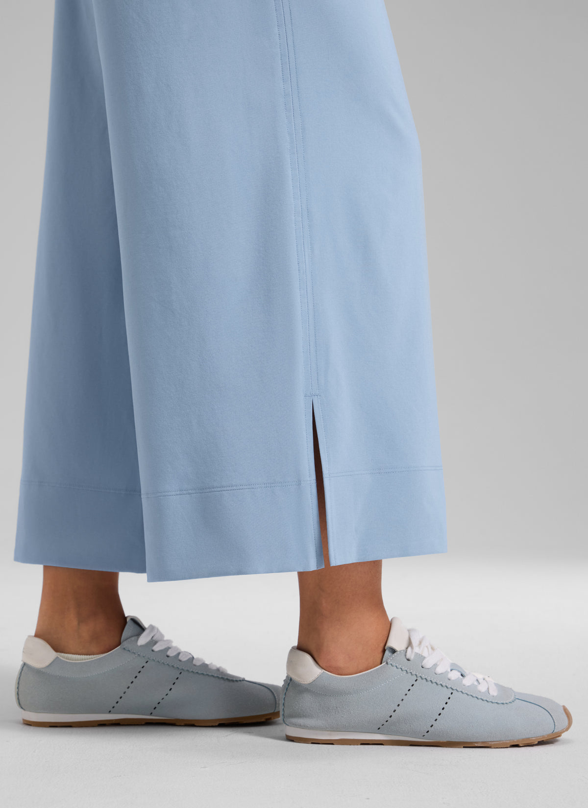 CRZ YOGA Women's  Causal High Waisted Wide Leg Pockets Pants 25'' The Breeze Blue @model_info:A