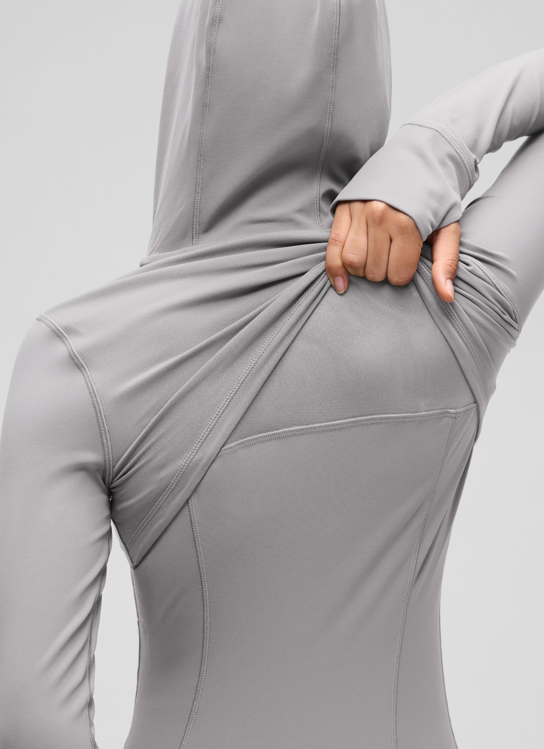 CRZ YOGA Women's Butterluxe Slim Fit Pocket Outerwear Full Zip Hoodies Gull Gray @model_info:Liss
