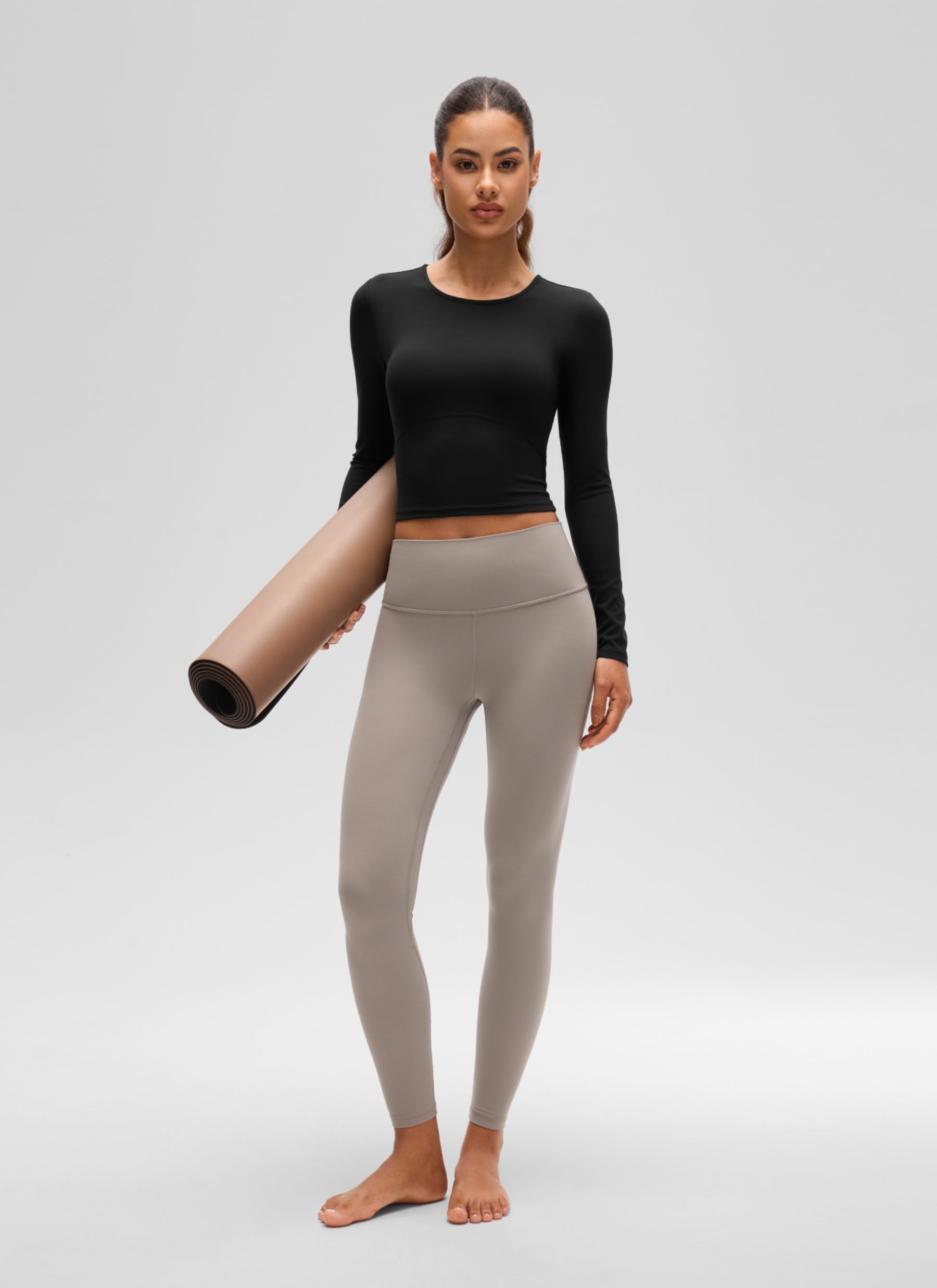 CRZ YOGA Women's Slim Fit Yoga Butterluxe Crop Long Sleeves Front Seam Black @model_info:J